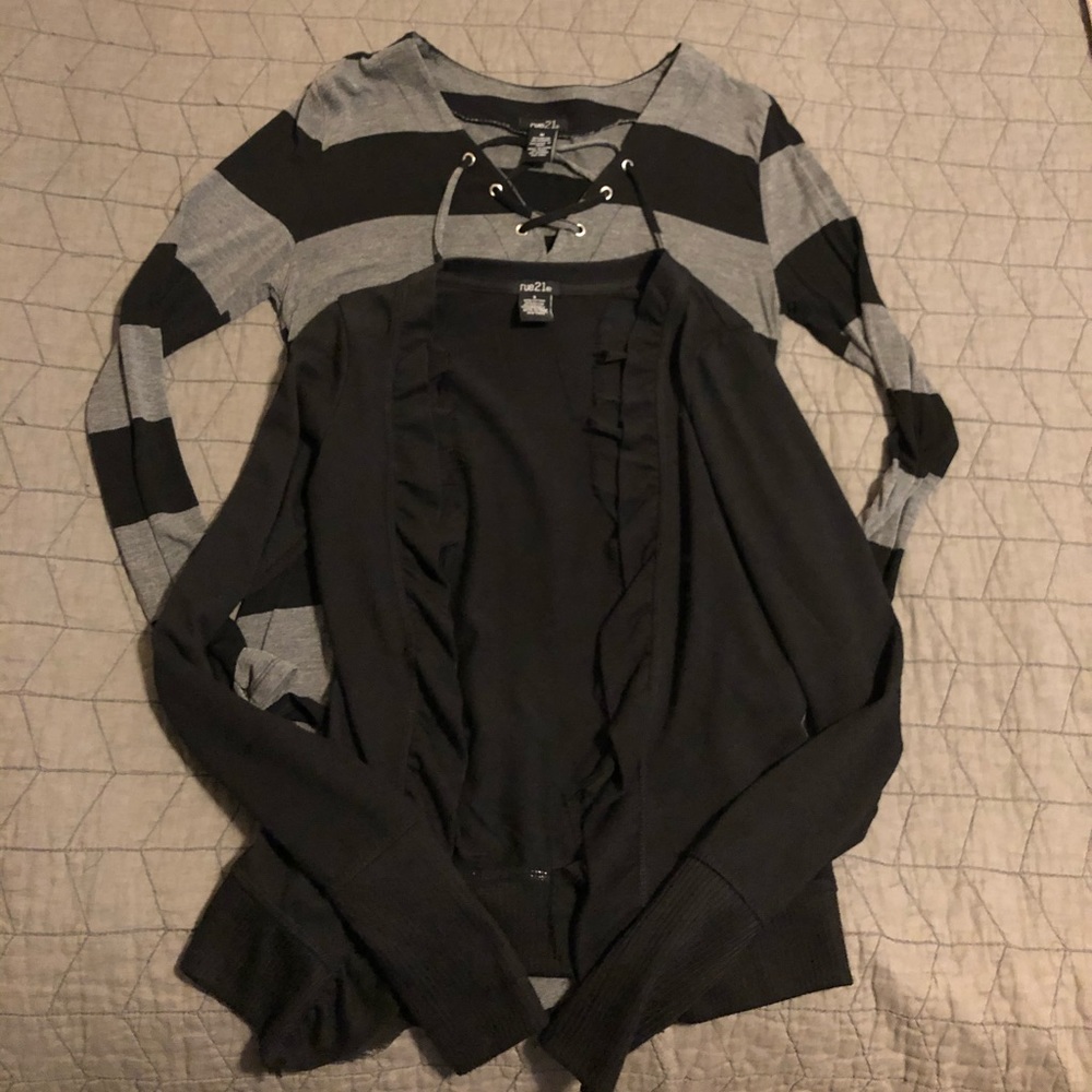 (2) Rue 21 tops